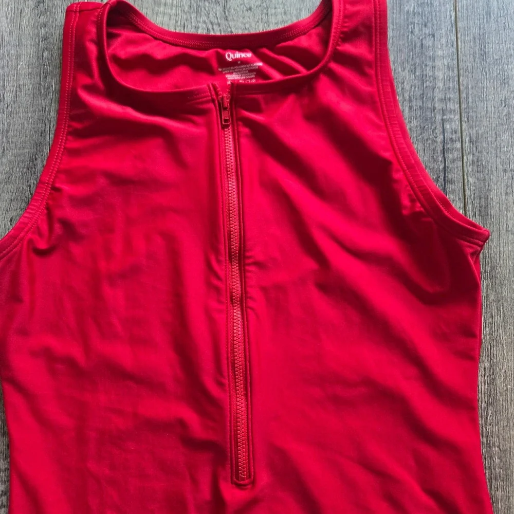 Quince Red High Neck Front Zip One Piece Swimsuit Womens Medium ATG001
